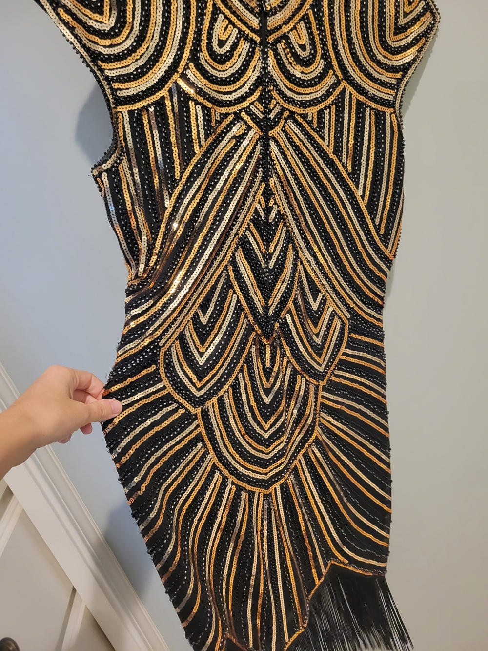 Black and Gold Sequined Flapper Dress - Picture 5 of 8